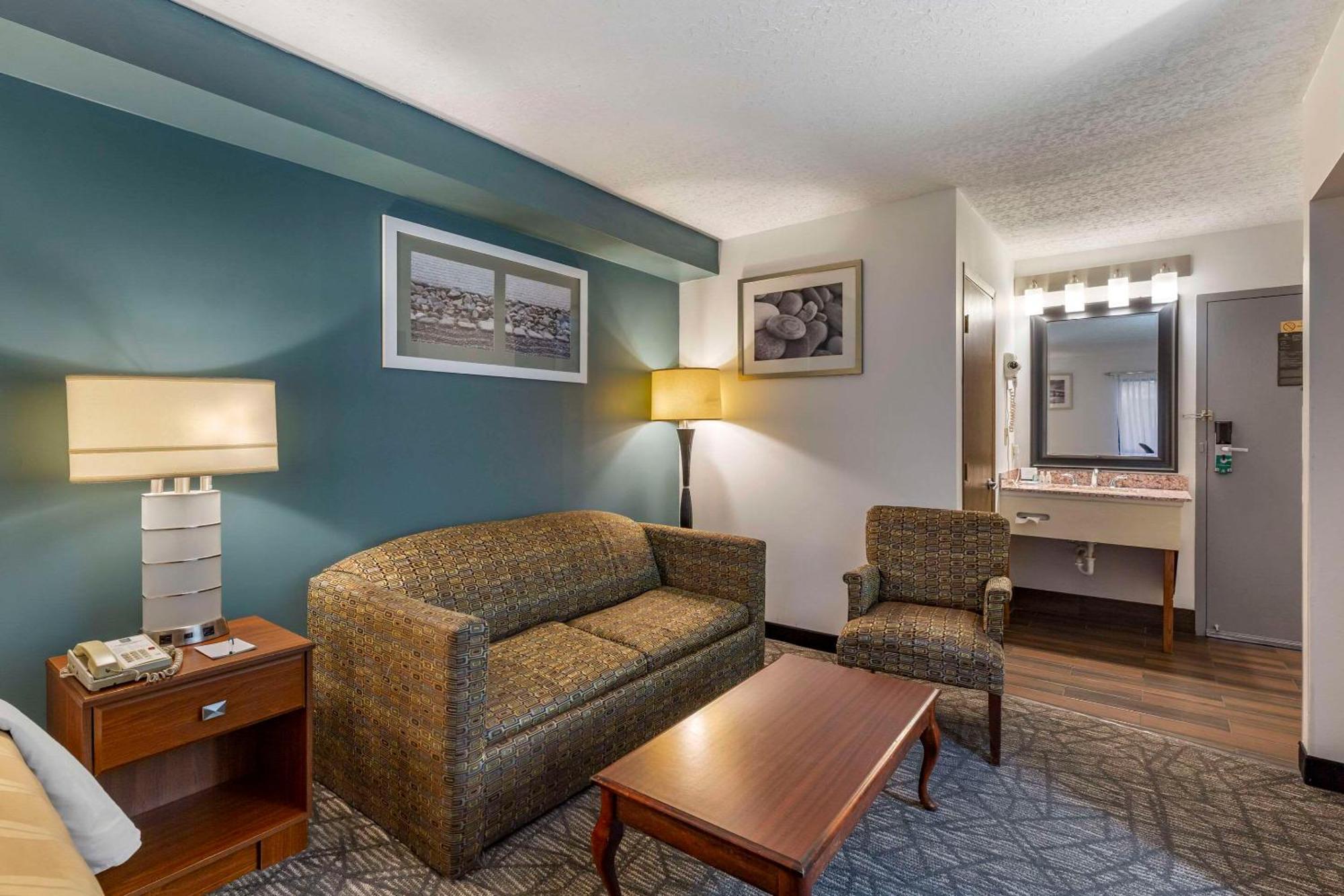 Quality Inn Austintown-Youngstown West Ngoại thất bức ảnh